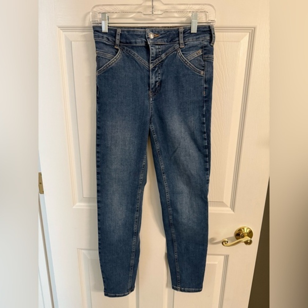 We The Free Retro Style Medium Blue Skinny Jeans